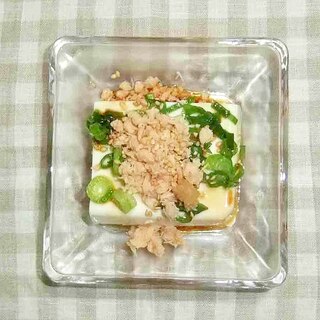 鮭ネギ白胡麻の冷ややっこ